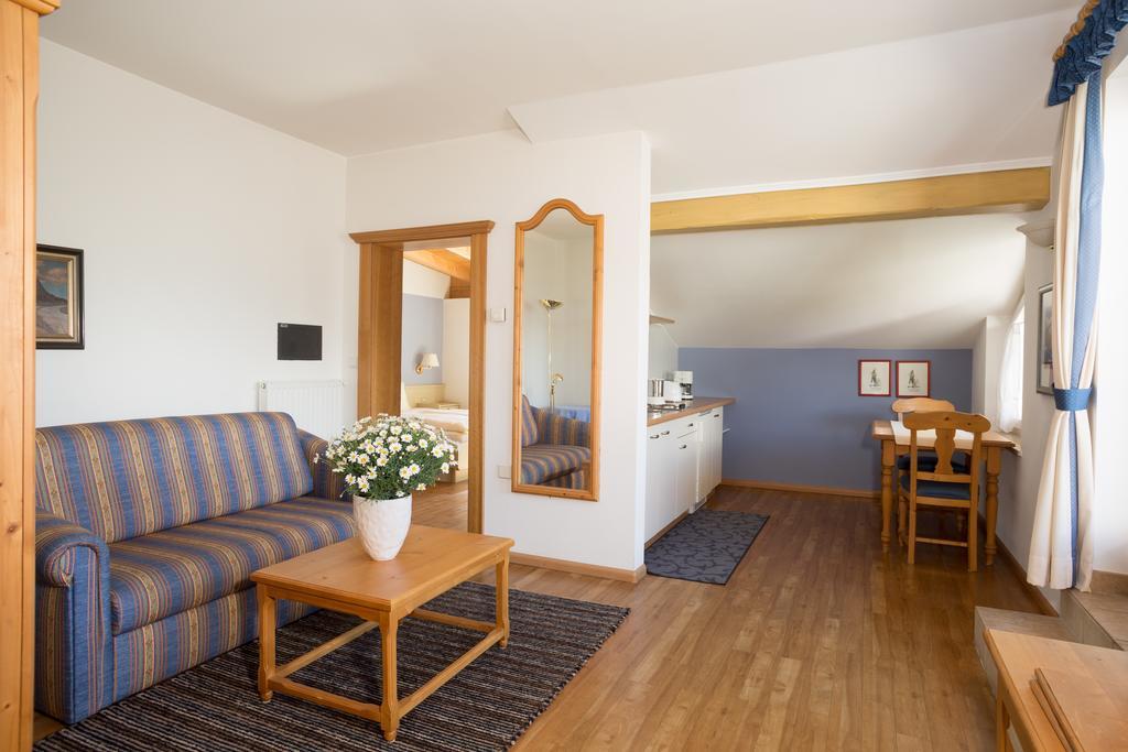 Residence Volkmar Postal / Burgstall Bagian luar foto